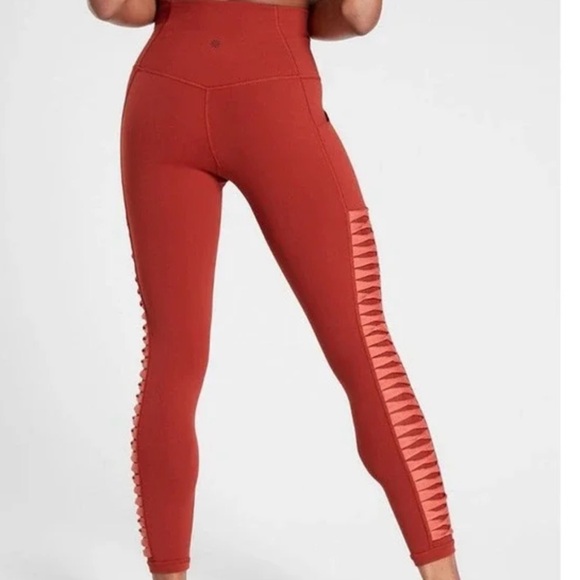 Athleta SALUTATION STASH POCKET II TWIST 7/8 TIGHT Leggings ~ size medium petite - Picture 2 of 4